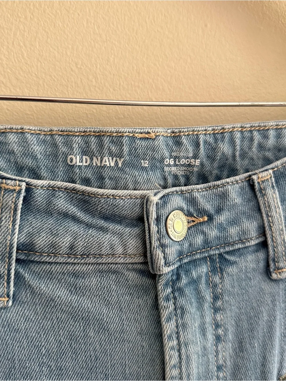 Old Navy Embroidered High Rise OG Loose Fit Jeans size 12 women’s - Picture 5 of 6